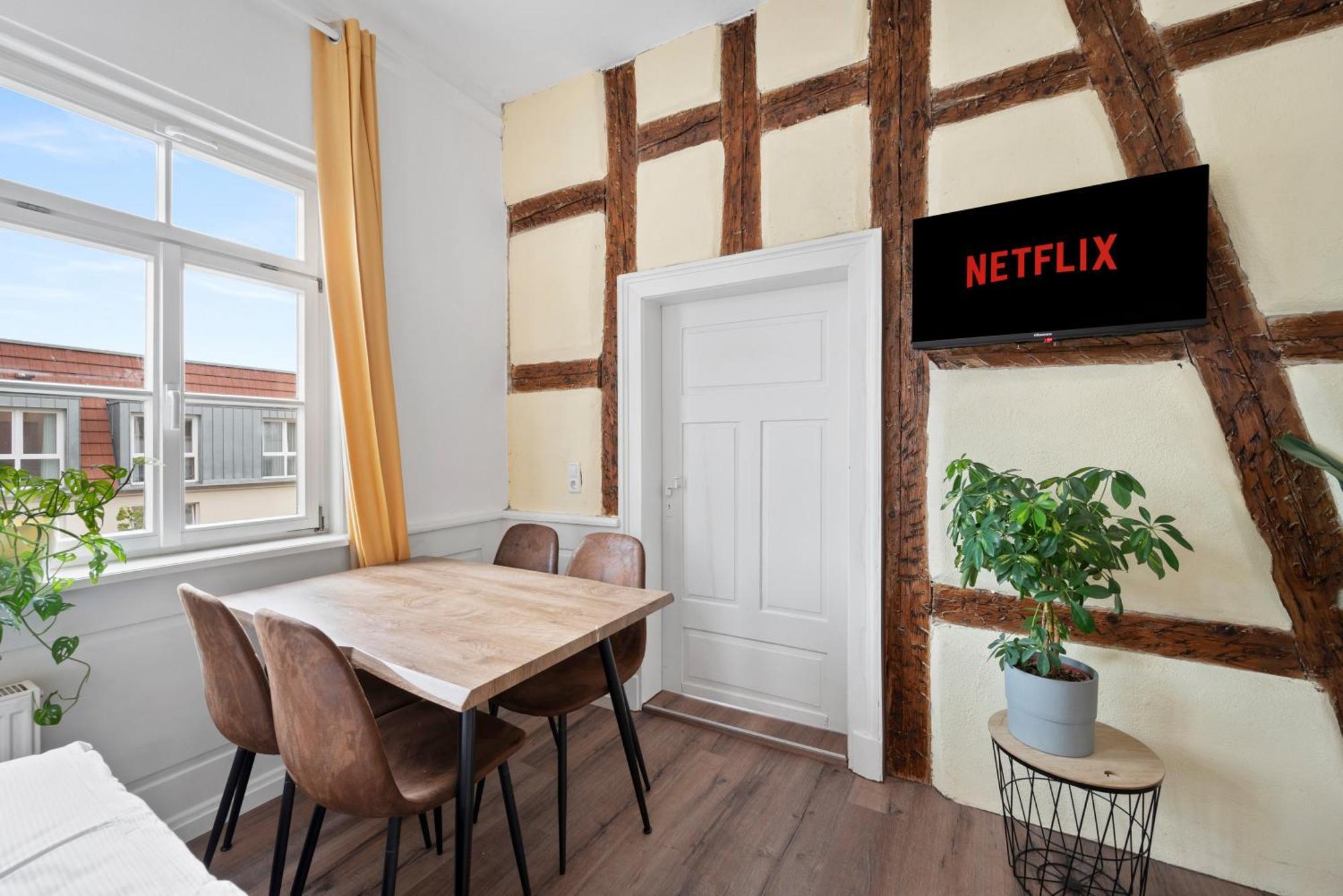 Backhome - Business&Family - Fantastische Schlosslage, Smarttv, Waschtrockner, Netflix, 50Qm, 24H Checkin - Apartment 3 Ludwigsburg Esterno foto