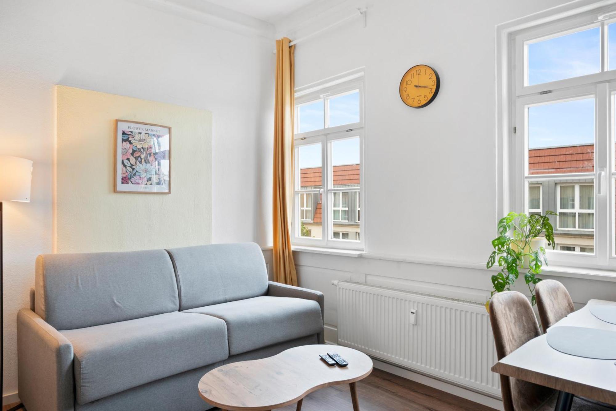 Backhome - Business&Family - Fantastische Schlosslage, Smarttv, Waschtrockner, Netflix, 50Qm, 24H Checkin - Apartment 3 Ludwigsburg Esterno foto