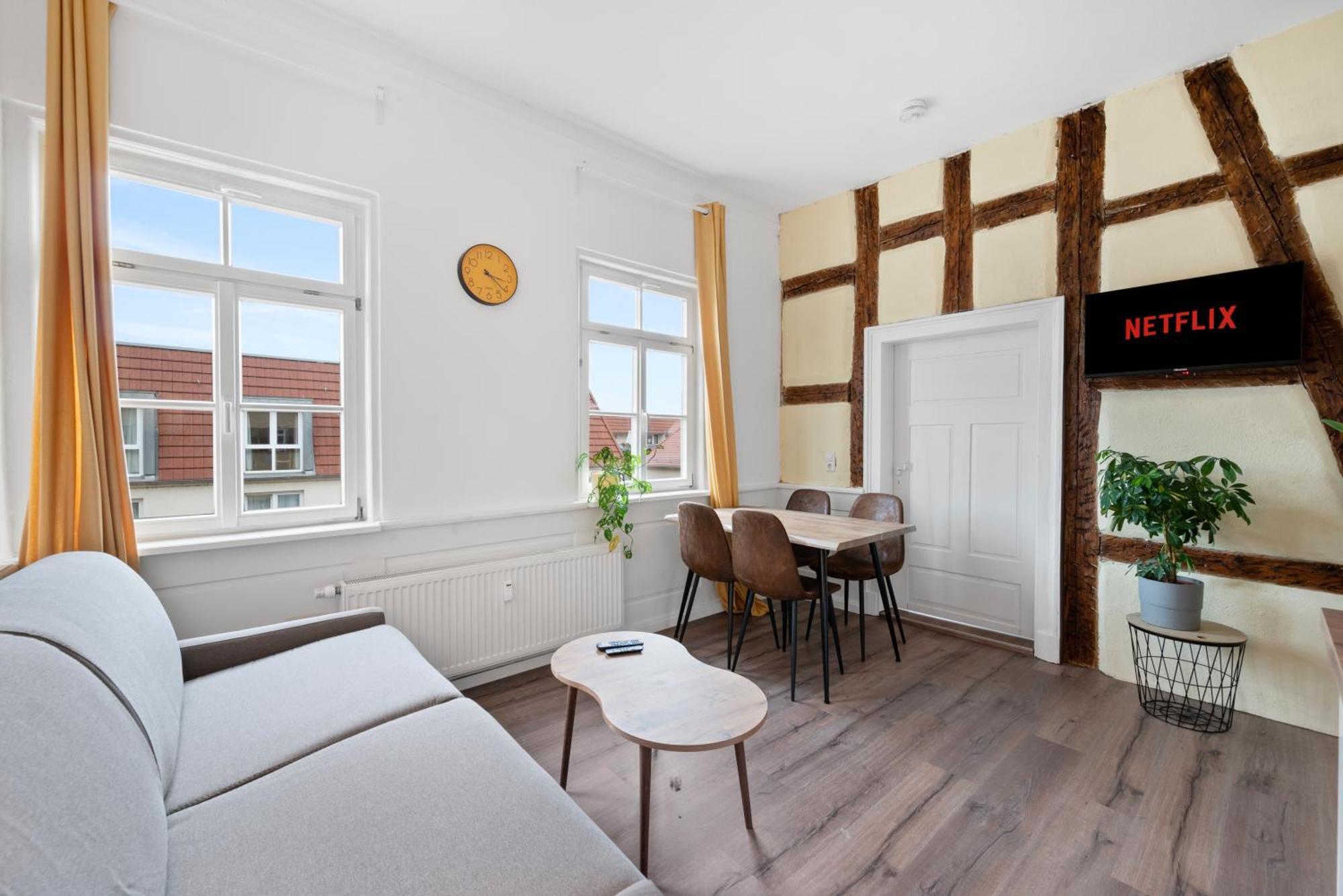 Backhome - Business&Family - Fantastische Schlosslage, Smarttv, Waschtrockner, Netflix, 50Qm, 24H Checkin - Apartment 3 Ludwigsburg Esterno foto