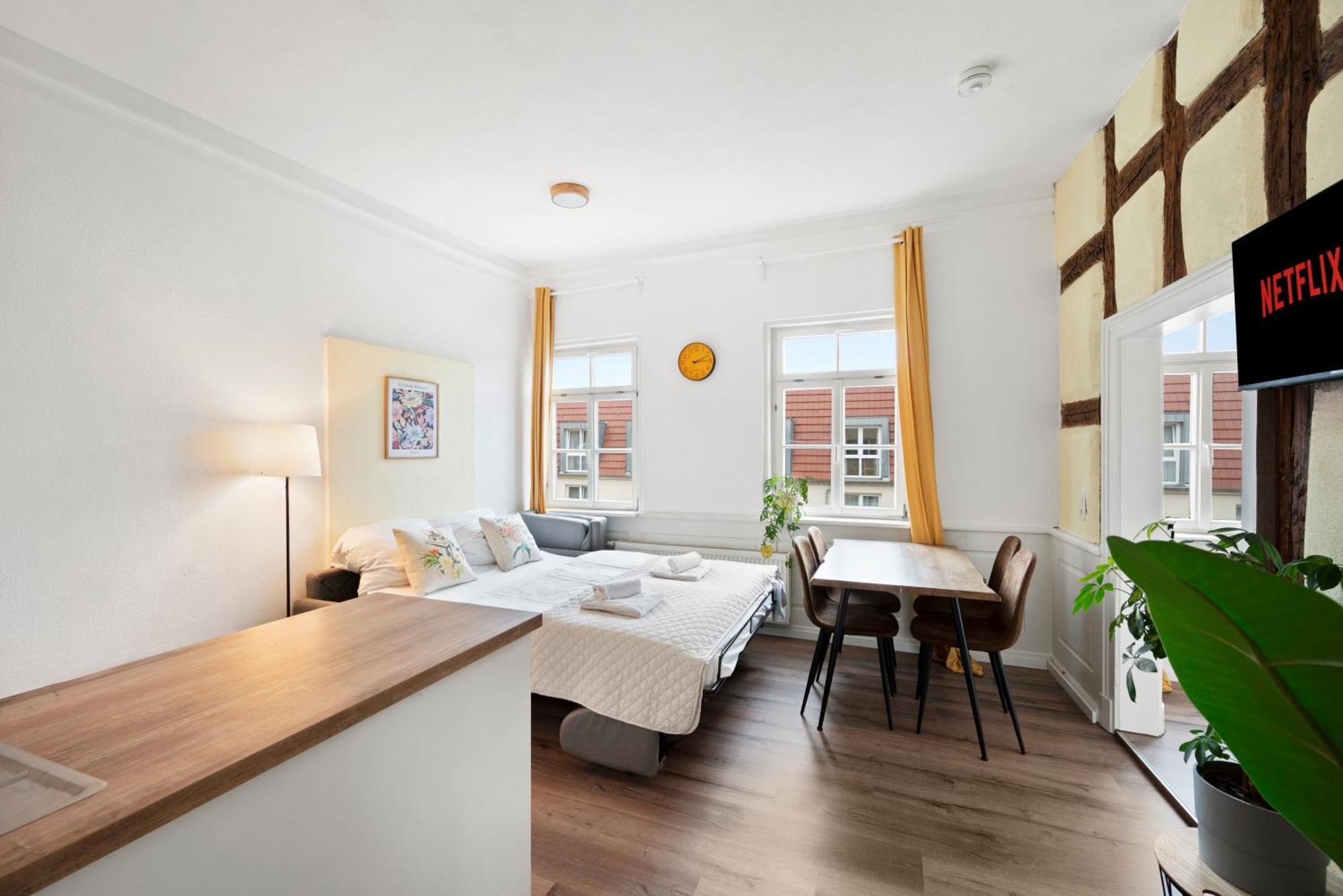 Backhome - Business&Family - Fantastische Schlosslage, Smarttv, Waschtrockner, Netflix, 50Qm, 24H Checkin - Apartment 3 Ludwigsburg Esterno foto